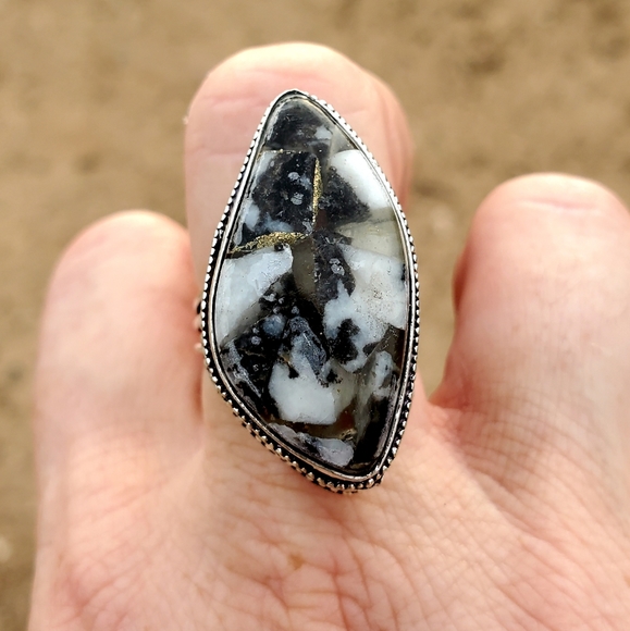 New White Buffalo Antique Design Silver Ring. - Picture 7 of 16
